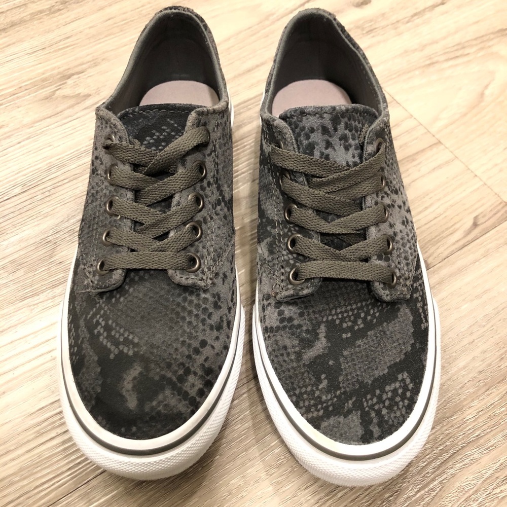 Gently used, like new, snake print Vans